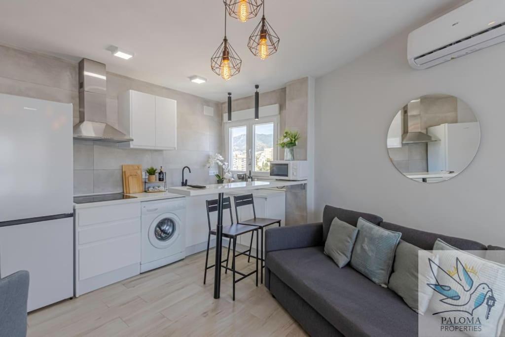 Wonderful Studio Apartment On The Beachfront Беналмадена Екстериор снимка