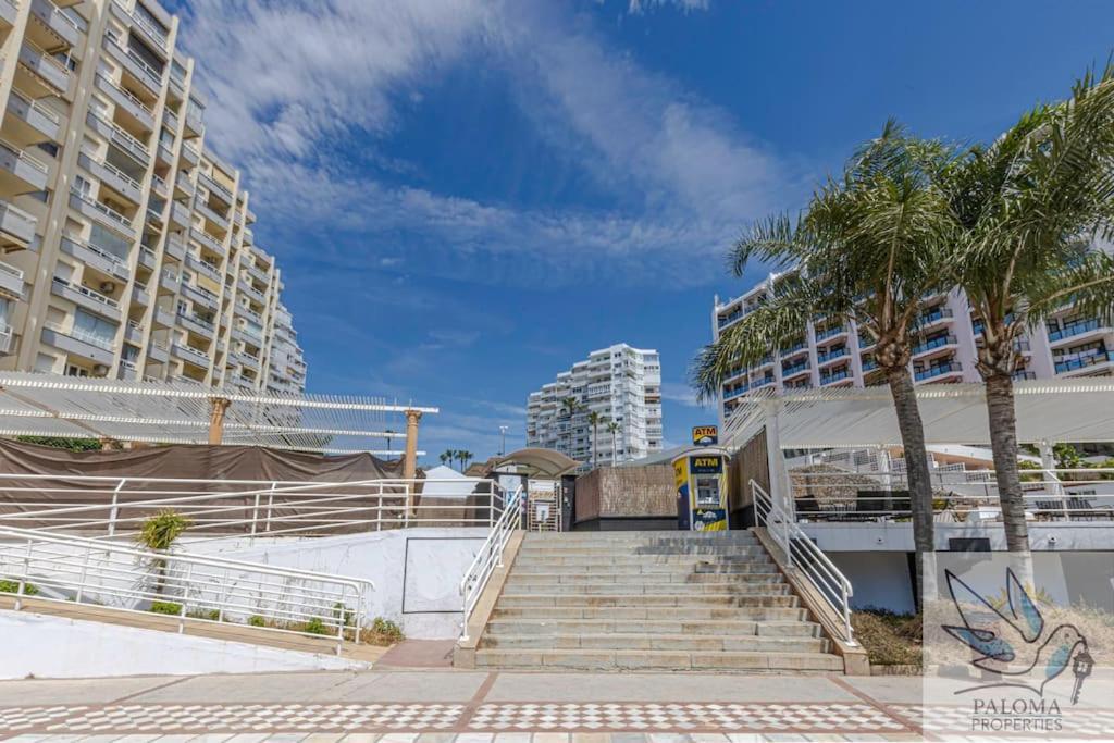 Wonderful Studio Apartment On The Beachfront Беналмадена Екстериор снимка