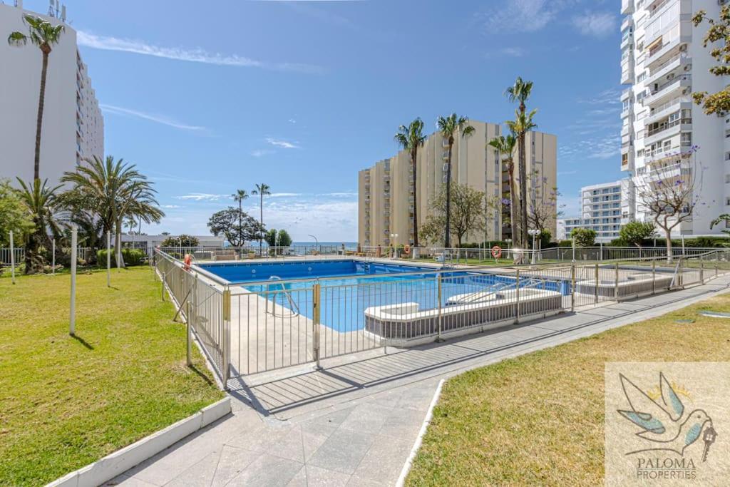 Wonderful Studio Apartment On The Beachfront Беналмадена Екстериор снимка