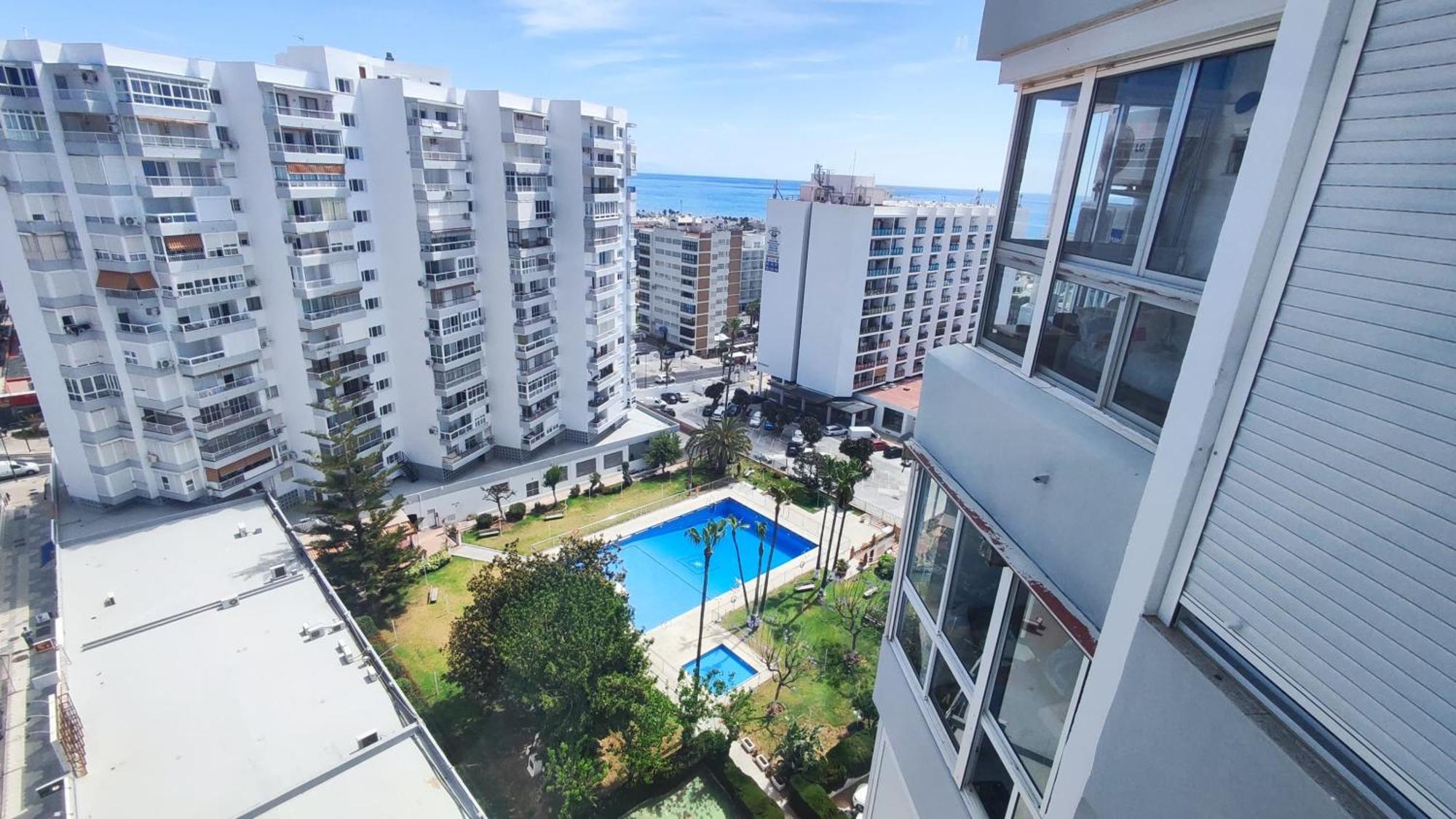 Wonderful Studio Apartment On The Beachfront Беналмадена Екстериор снимка